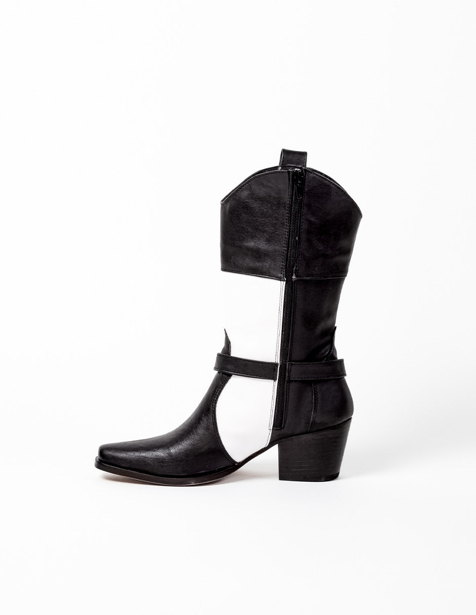 Estela Black Boots