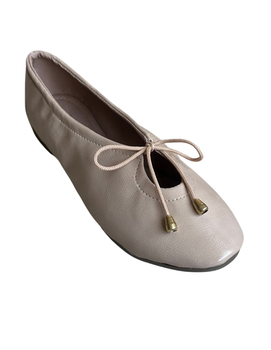 Amelia beige balerinas