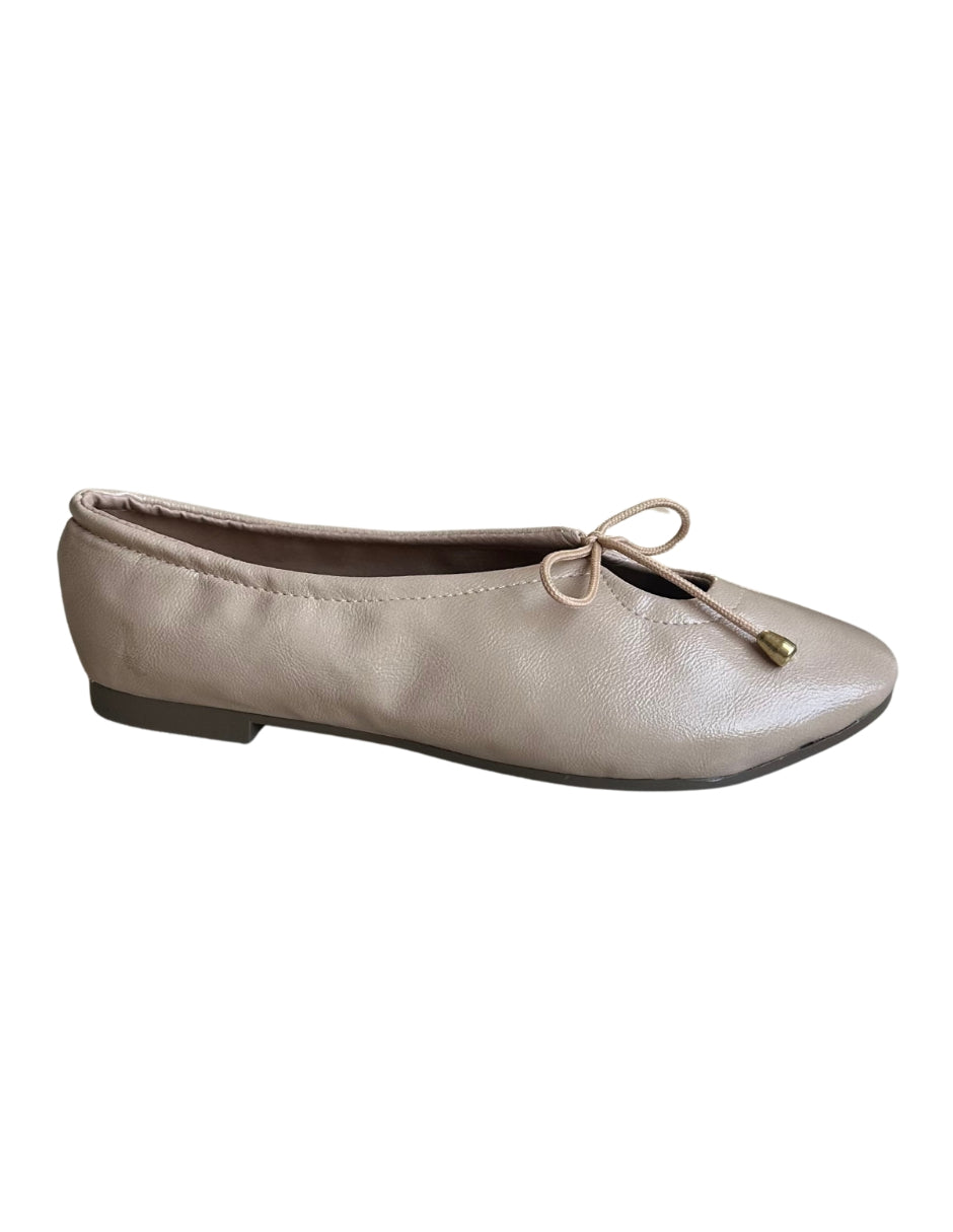 Amelia beige balerinas